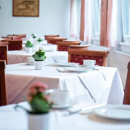 Отель Parkhotel Zur Klause