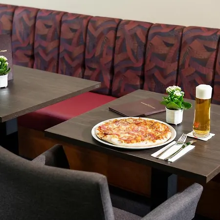 Parkhotel Zur Klause Hotell 4*