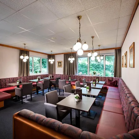 Отель Parkhotel Zur Klause