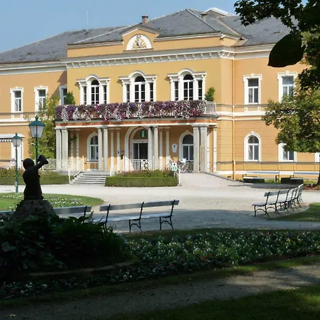 Parkhotel Zur Klause Бад-Халль