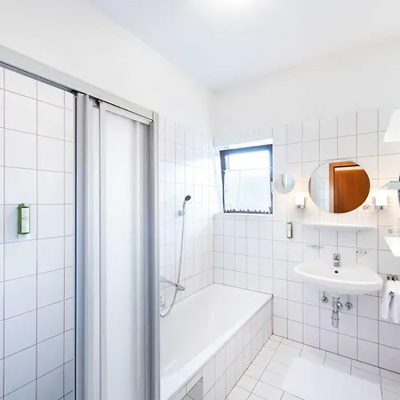 Parkhotel Zur Klause Hotell 4*