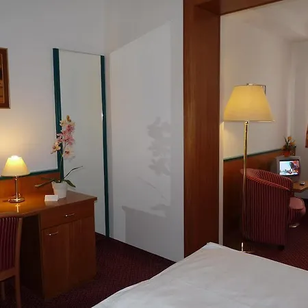 Hotell Parkhotel Zur Klause Bad Hall