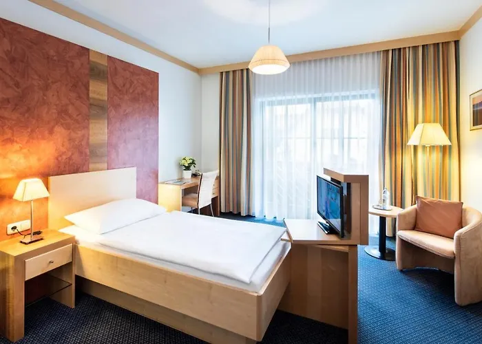 Parkhotel Zur Klause 4*