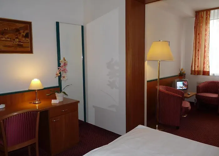 Szálloda Parkhotel Zur Klause Bad Hall