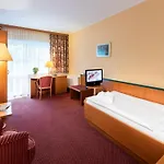 فندق Parkhotel Zur Klause 4*