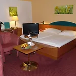 Parkhotel Zur Klause فندق
