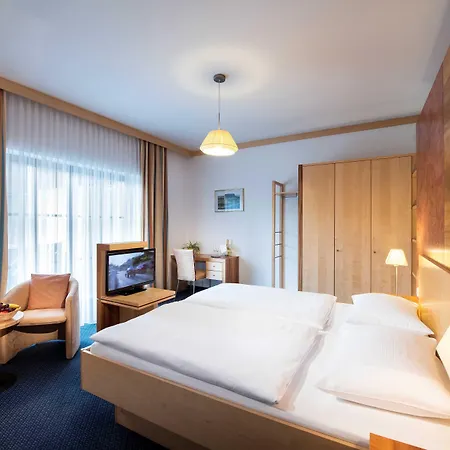 Parkhotel Zur Klause באד הל