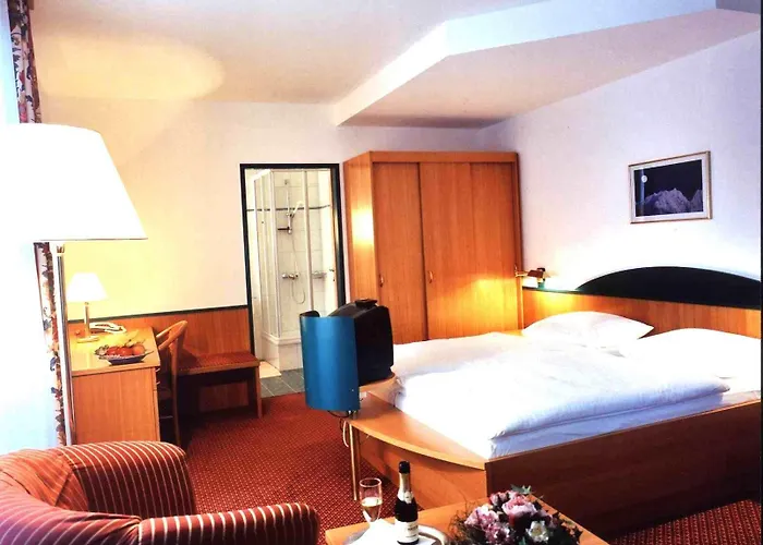 Szálloda Parkhotel Zur Klause 4*