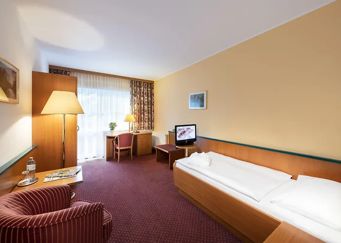 Parkhotel Zur Klause 4*